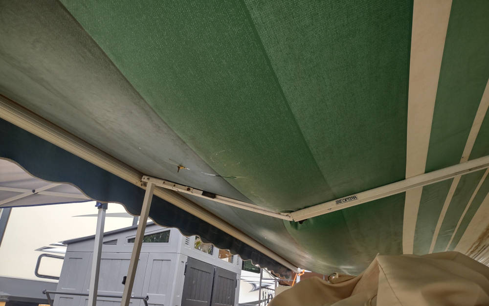 Awning before work picture